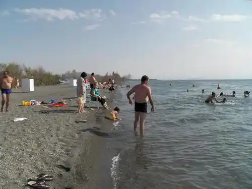 Լողափ Սևանի ափին