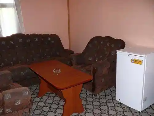 Տնակներ Սևանի ափին