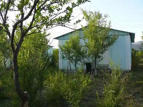 Տնակներ Սևանի ափին