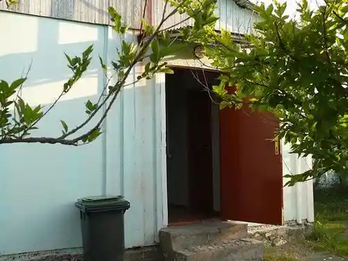 Տնակներ Սևանի ափին